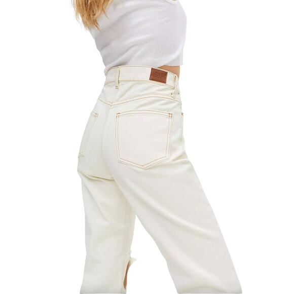 BDG Denim - BDG Urban Outfitters Loose Straight Jeans NWT Size 24 Destroyed Ivory High Rise